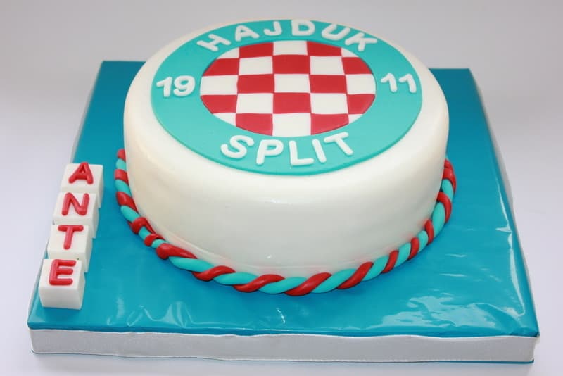 Occasion cake 17