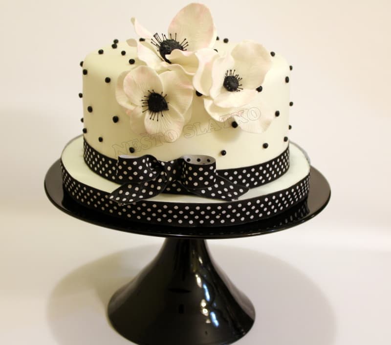 Occasion cake 19